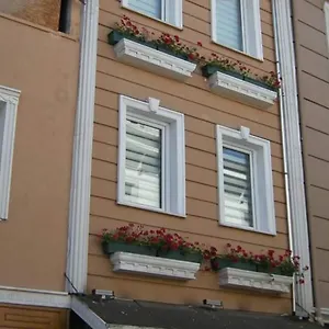 tiny-turquoise-hotel-istanbul.istanbul-turkeyhotels.com/